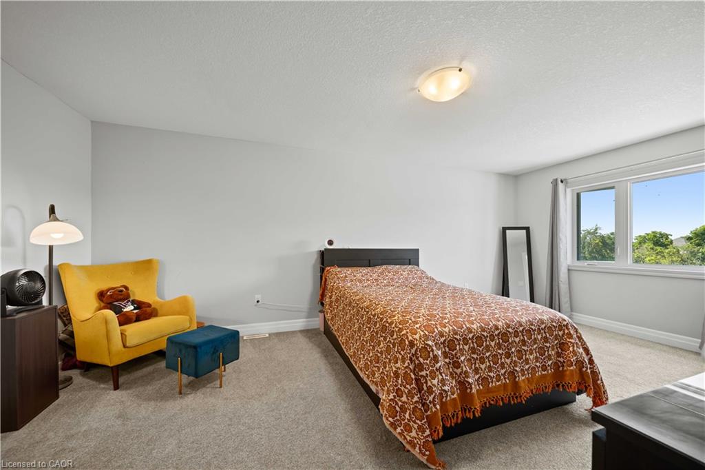 18-811 Sarnia Road Property Photo 18