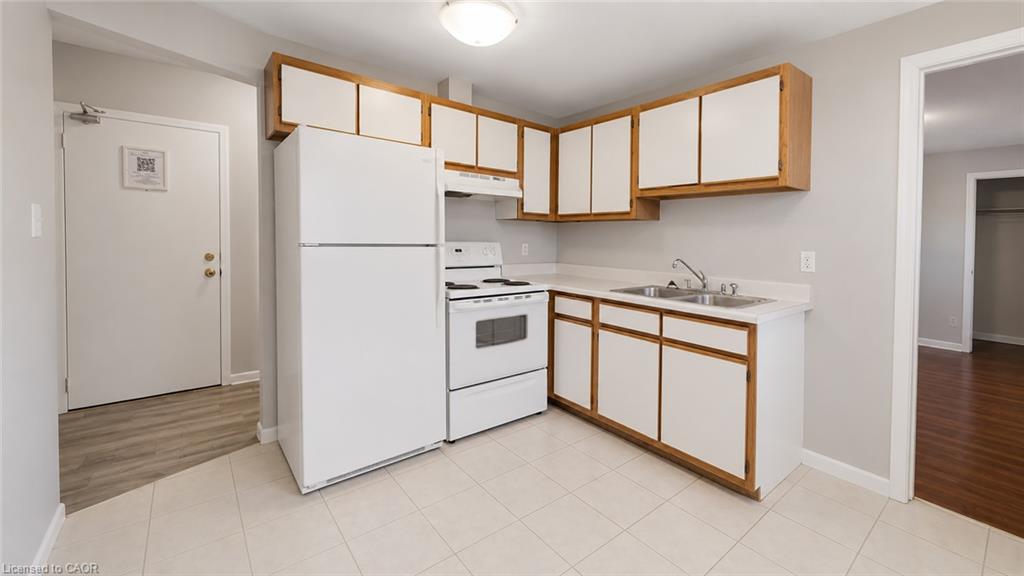 B-15 Empire Street Property Photo 3