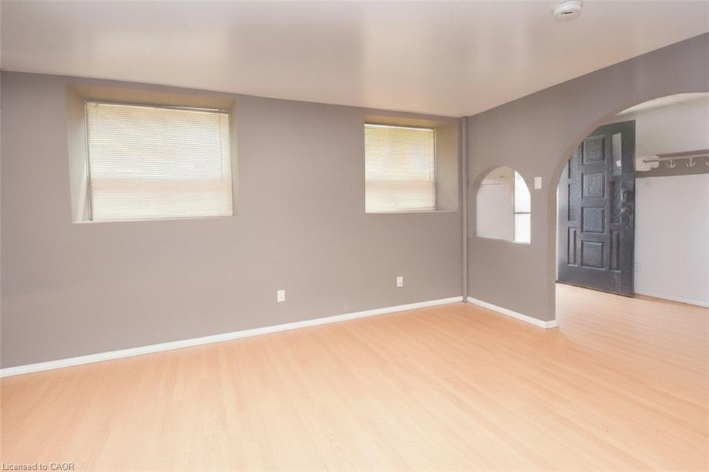 355 Macnab Street N Property Photo 6