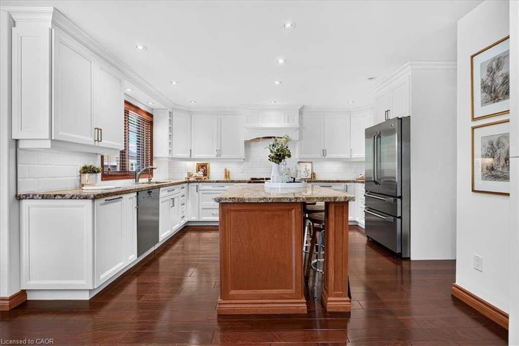 339 Kingsway Place Property Photo 10