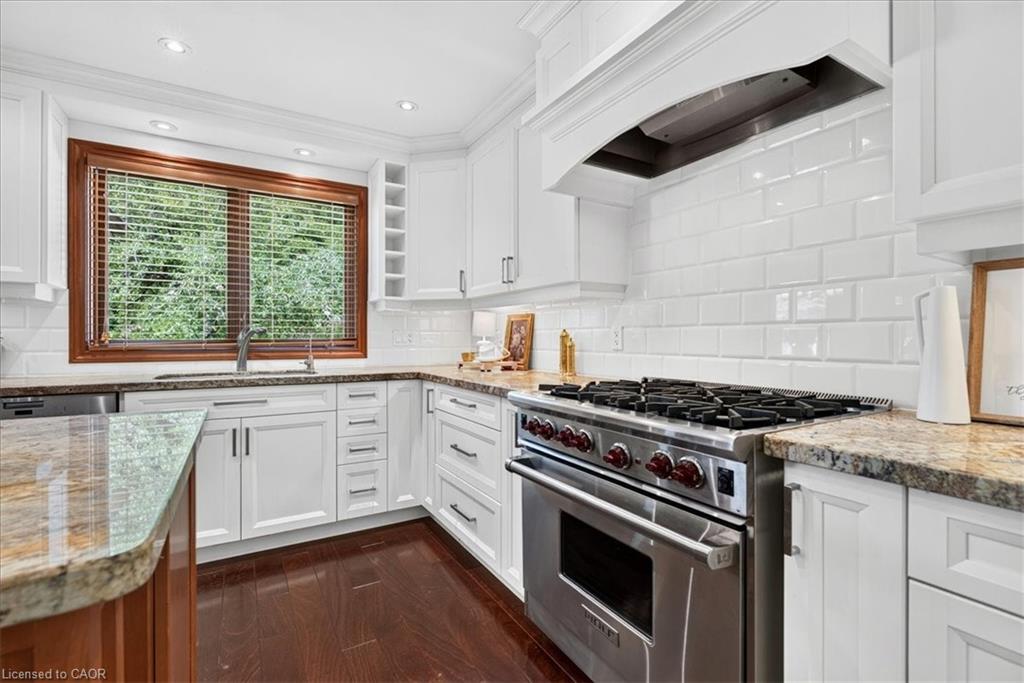 339 Kingsway Place Property Photo 12