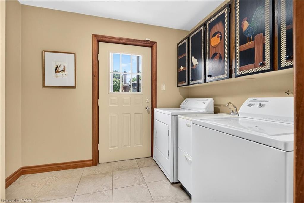 339 Kingsway Place Property Photo 16