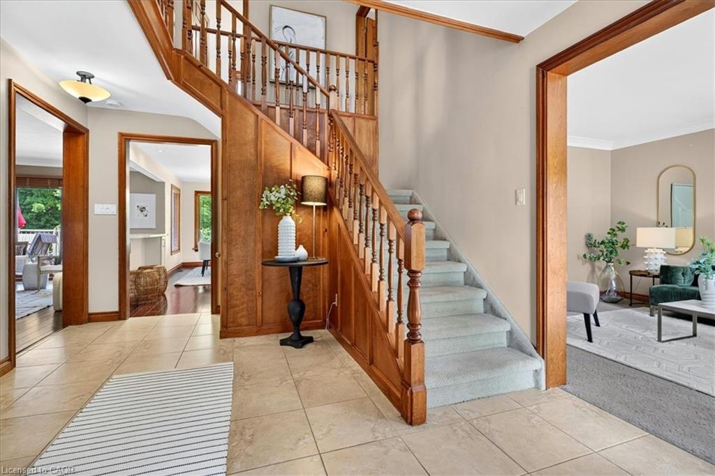 339 Kingsway Place Property Photo 17