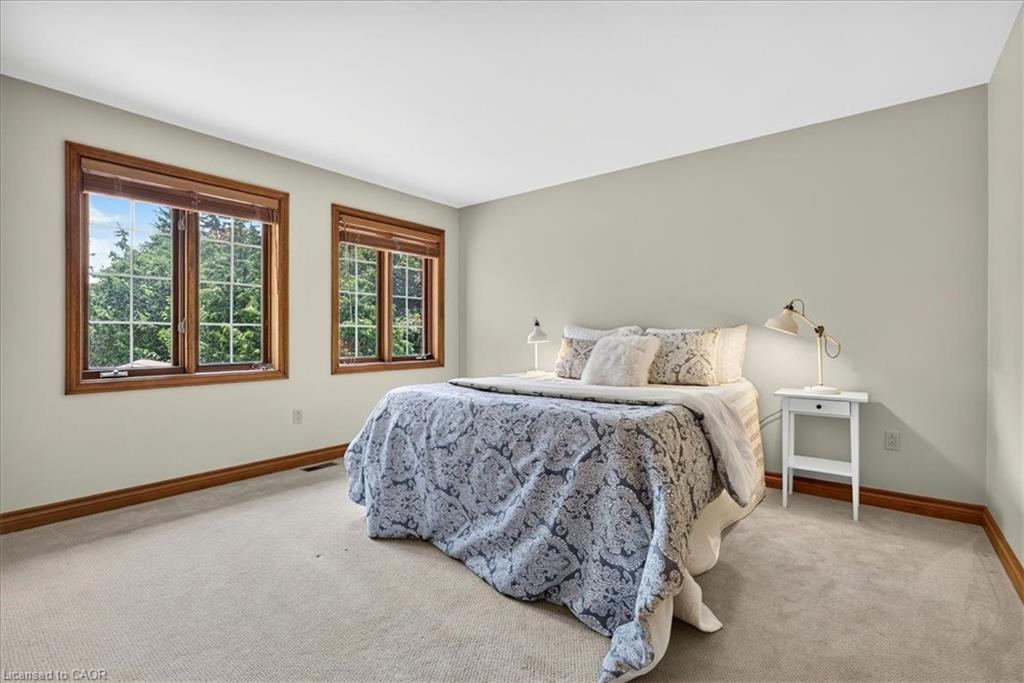 339 Kingsway Place Property Photo 23
