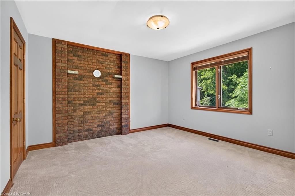 339 Kingsway Place Property Photo 24