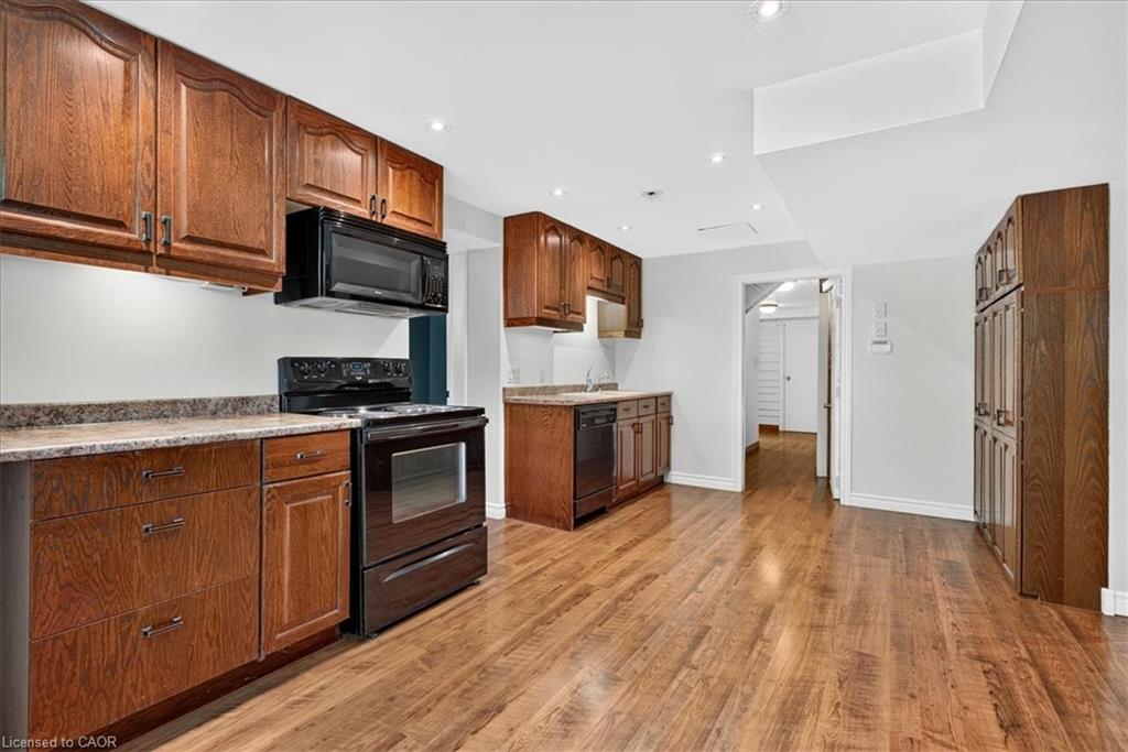 339 Kingsway Place Property Photo 30