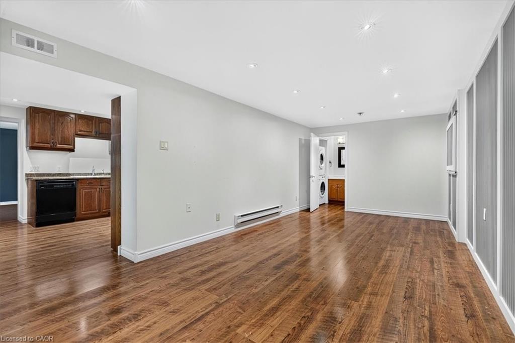 339 Kingsway Place Property Photo 33