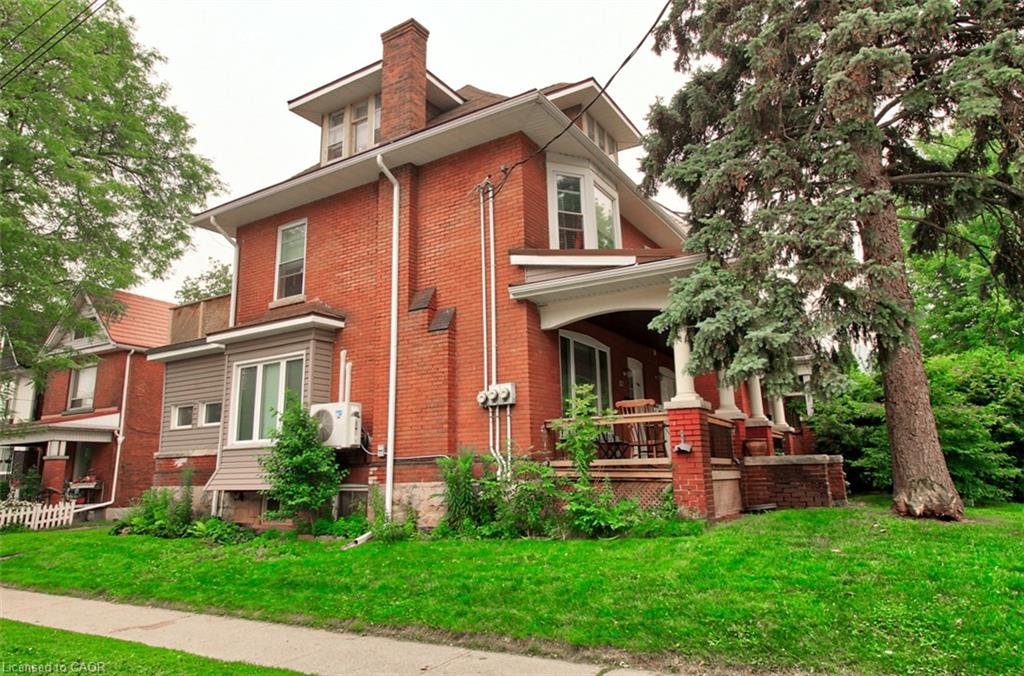 189 Prospect Street S Property Photo 3