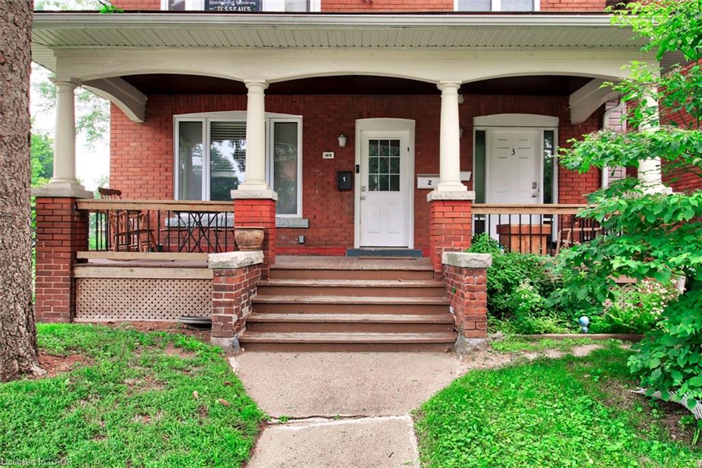 189 Prospect Street S Property Photo 4