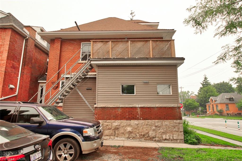 189 Prospect Street S Property Photo 17