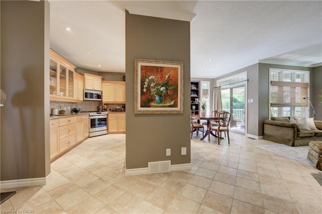 530 Rheinland Place Property Photo 7