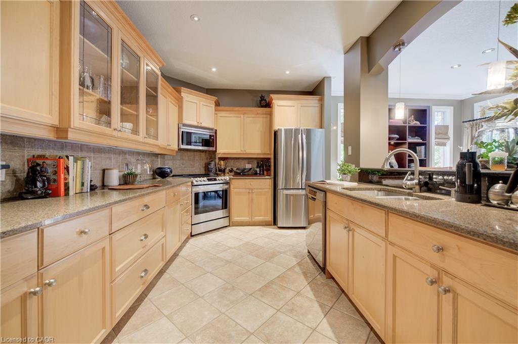 530 Rheinland Place Property Photo 8