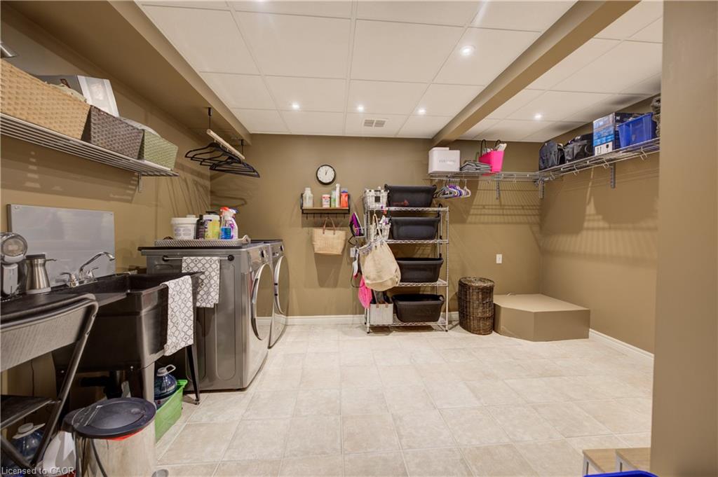 530 Rheinland Place Property Photo 32