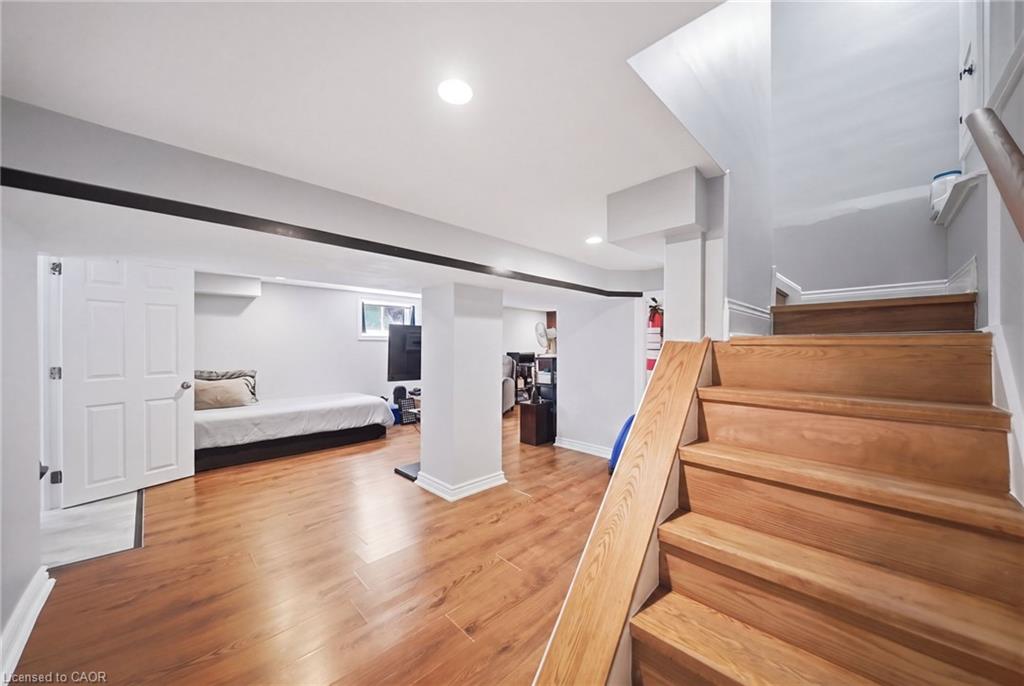 146 Ottawa Street S Property Photo 26