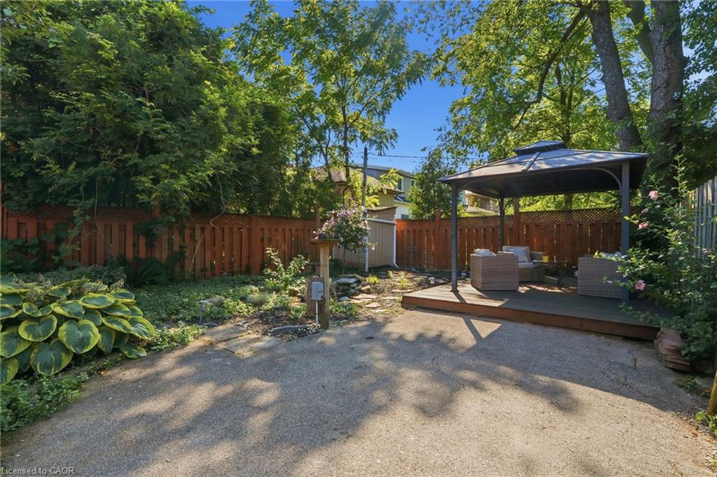 146 Ottawa Street S Property Photo 32