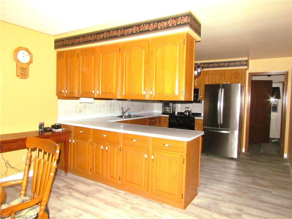 1325 Lakeshore Road Property Photo 6