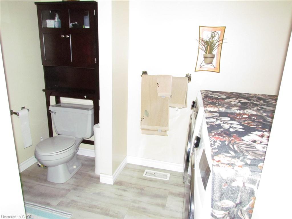 1325 Lakeshore Road Property Photo 9