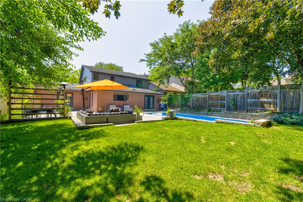 6 Mays Crescent Property Photo 3