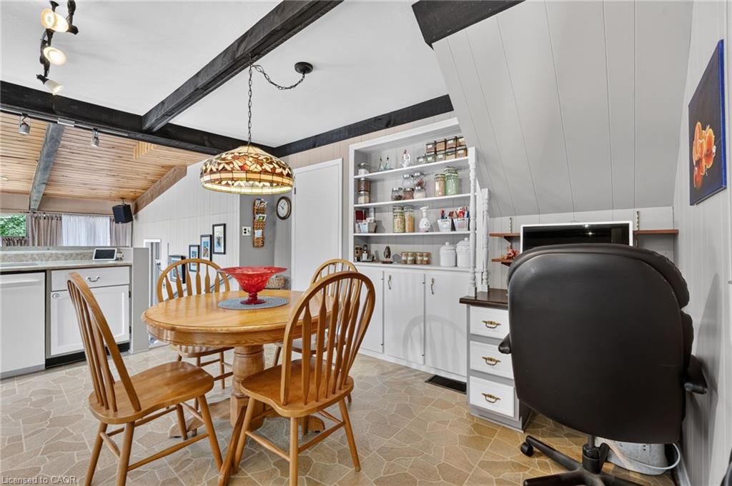 438 Broad Street W Property Photo 14