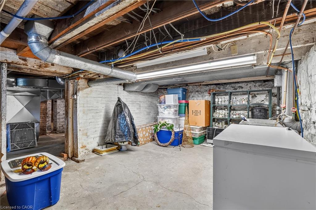 438 Broad Street W Property Photo 36