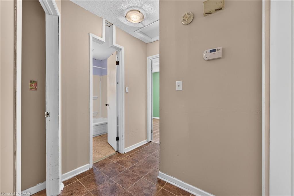 10 Tracey Road Property Photo 22