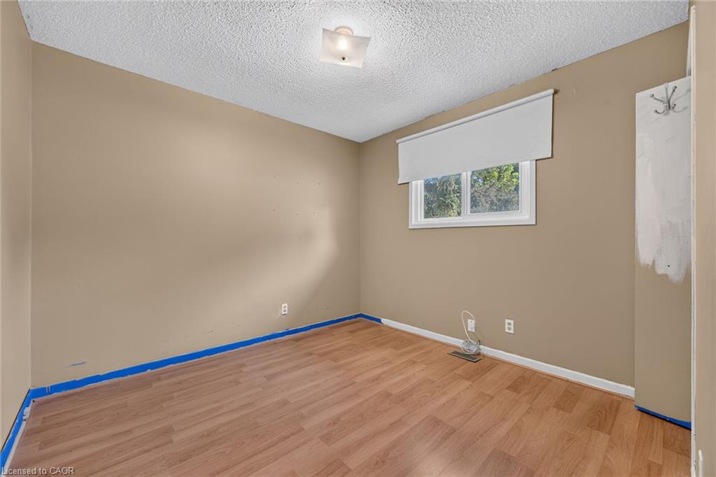 10 Tracey Road Property Photo 23