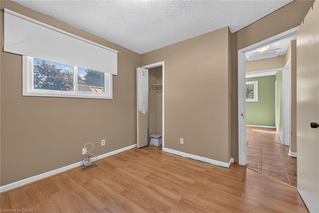10 Tracey Road Property Photo 24