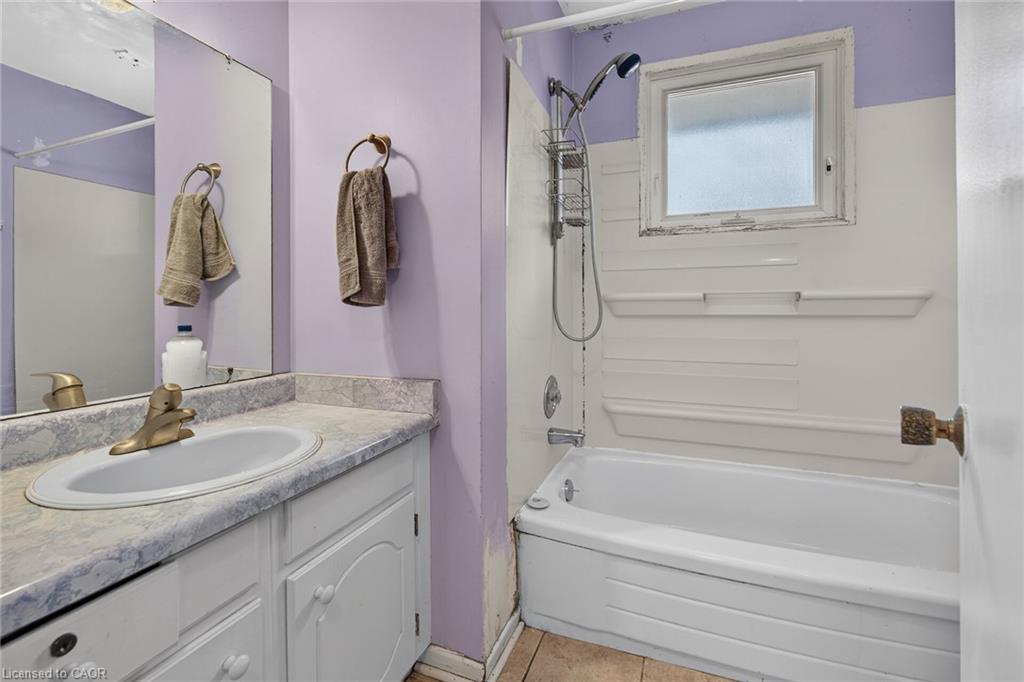 10 Tracey Road Property Photo 30