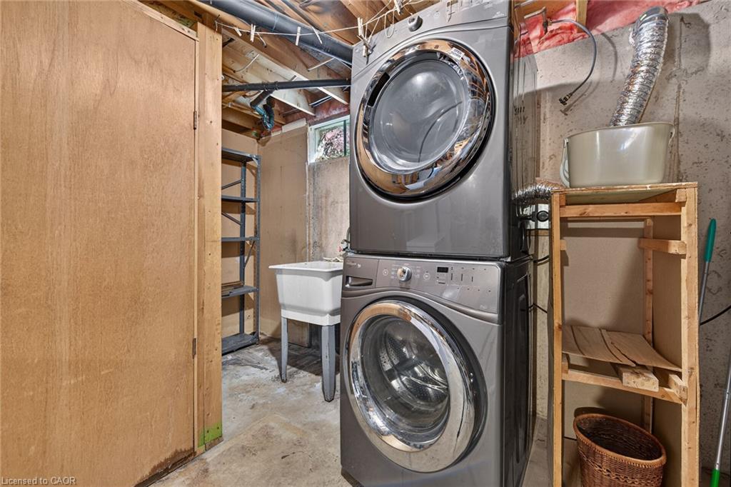 10 Tracey Road Property Photo 33