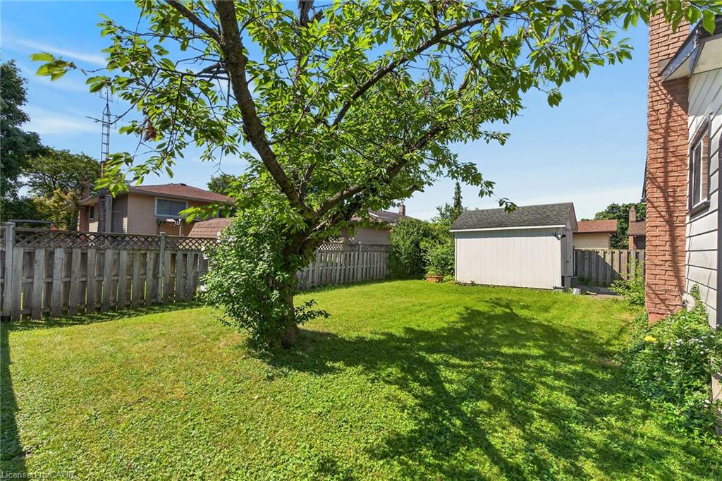 10 Tracey Road Property Photo 36