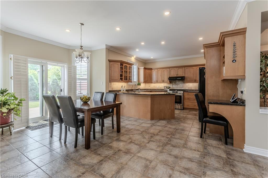 67 Walcotte Avenue Property Photo 11