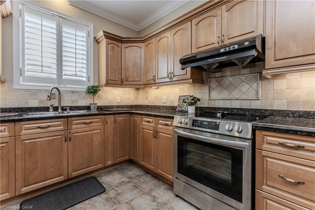 67 Walcotte Avenue Property Photo 14