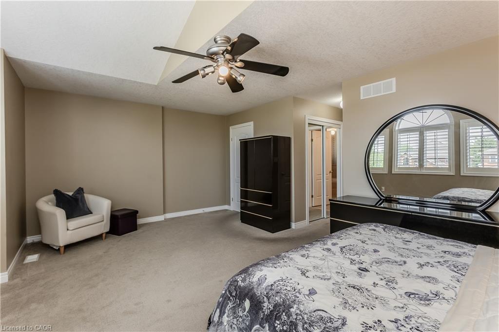 67 Walcotte Avenue Property Photo 25
