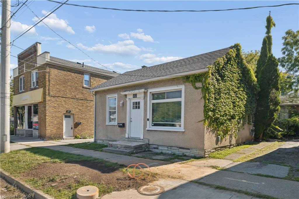 92 Lake Street Property Photo 4