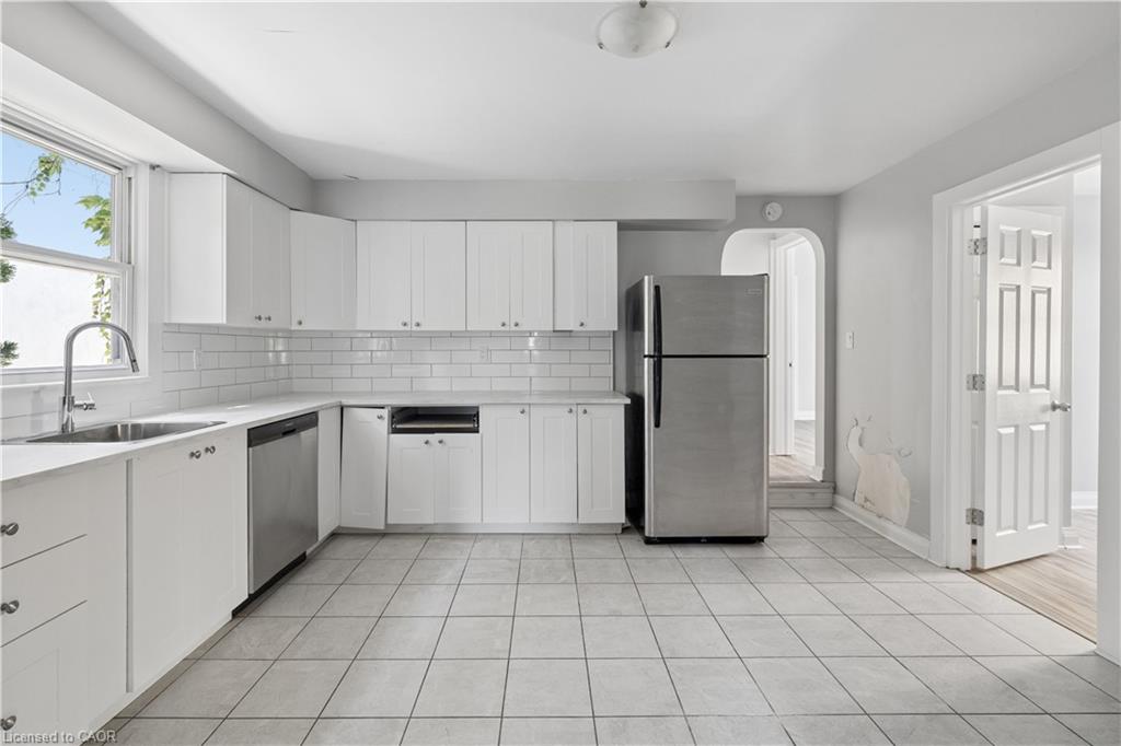 92 Lake Street Property Photo 21