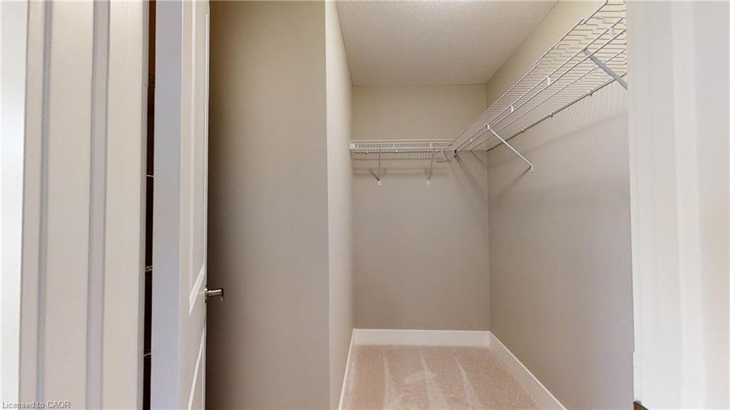 2092 Evans Boulevard Property Photo 7