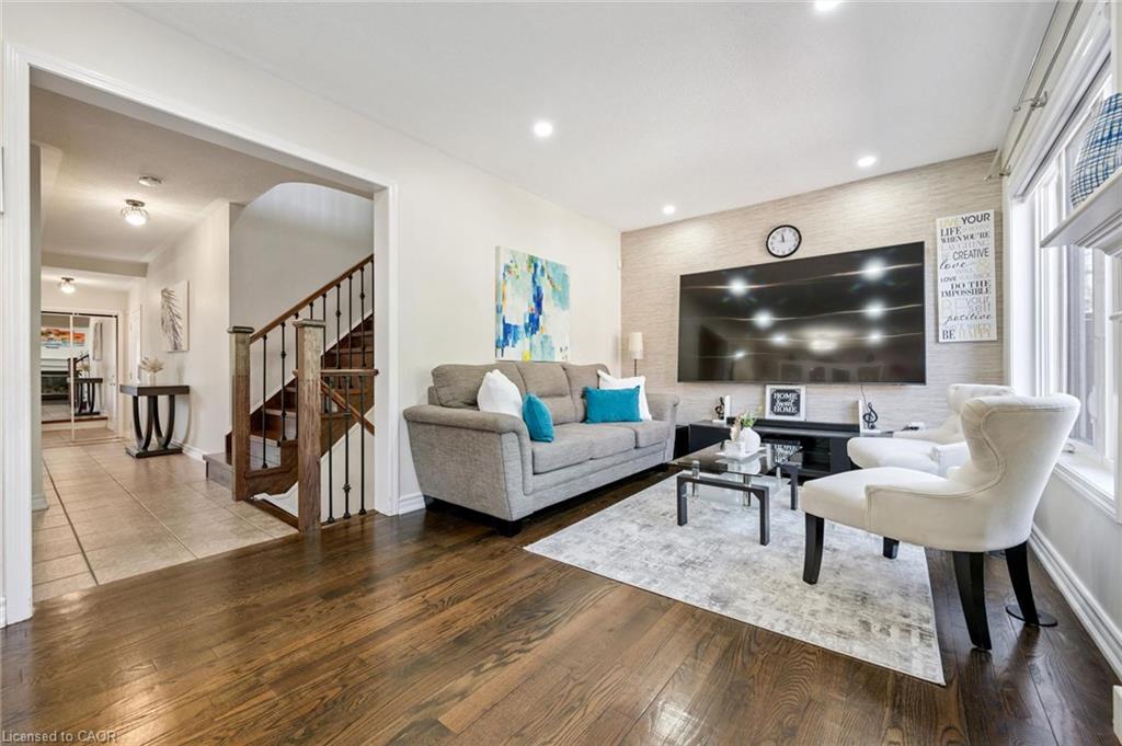 36 Van Fleet Terrace Property Photo 8