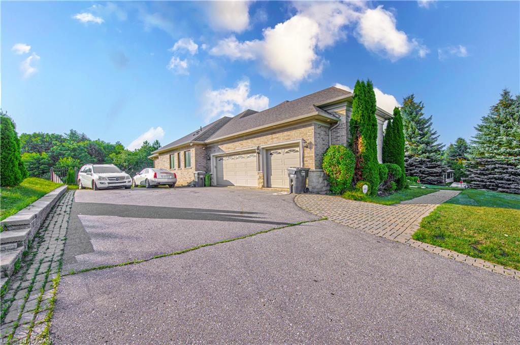 330 Macdonald Street Property Photo 4