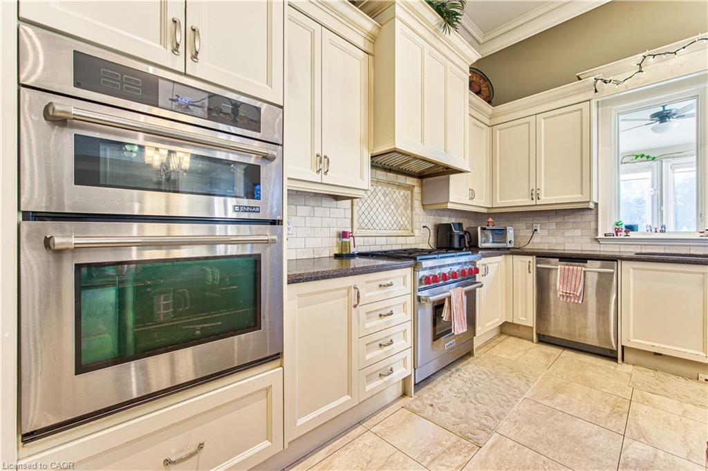 330 Macdonald Street Property Photo 11