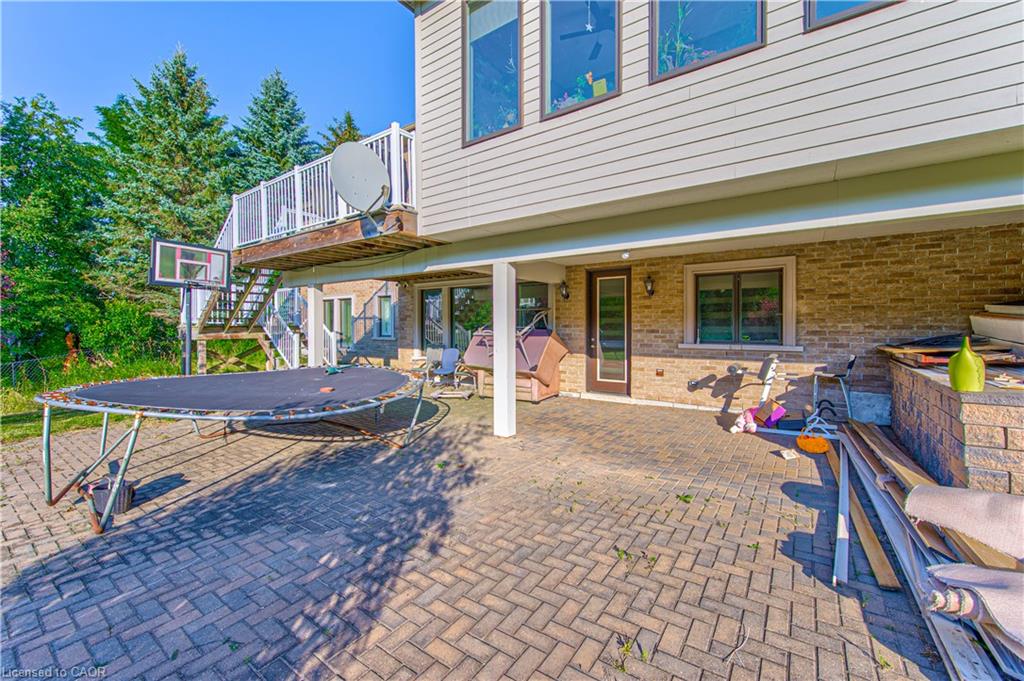 330 Macdonald Street Property Photo 28