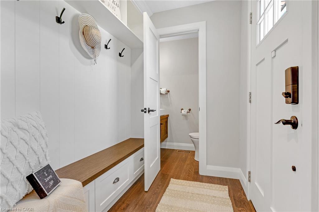 795 Rockway Drive Property Photo 4