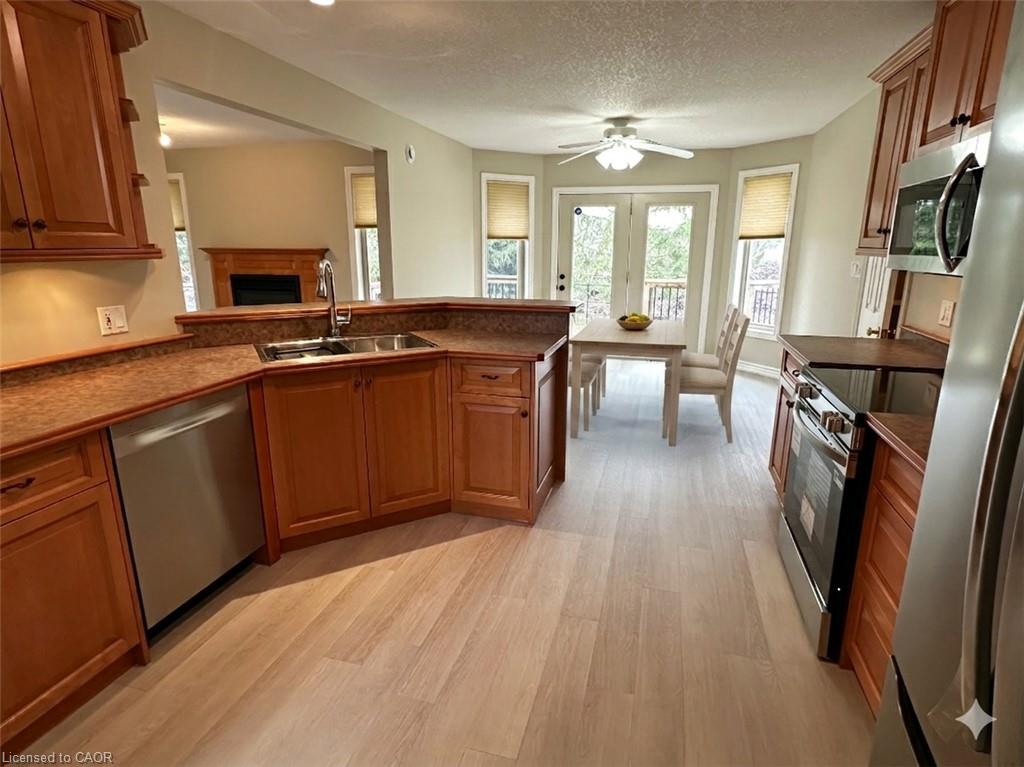 380 Bell Street Property Photo 8
