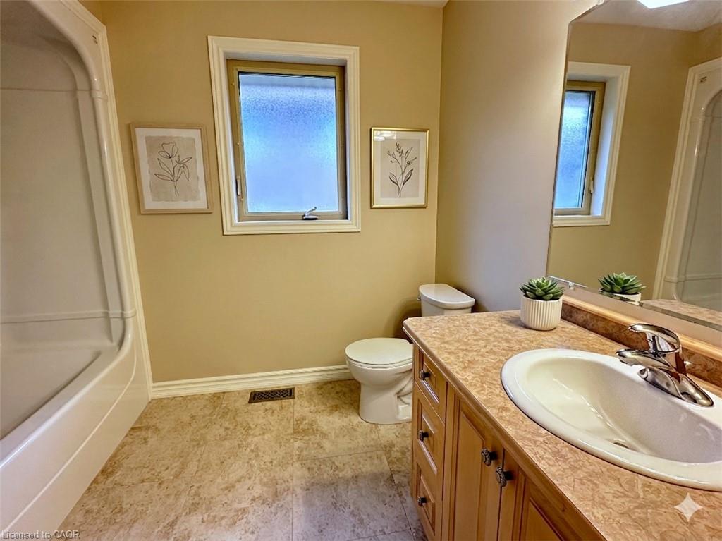 380 Bell Street Property Photo 13