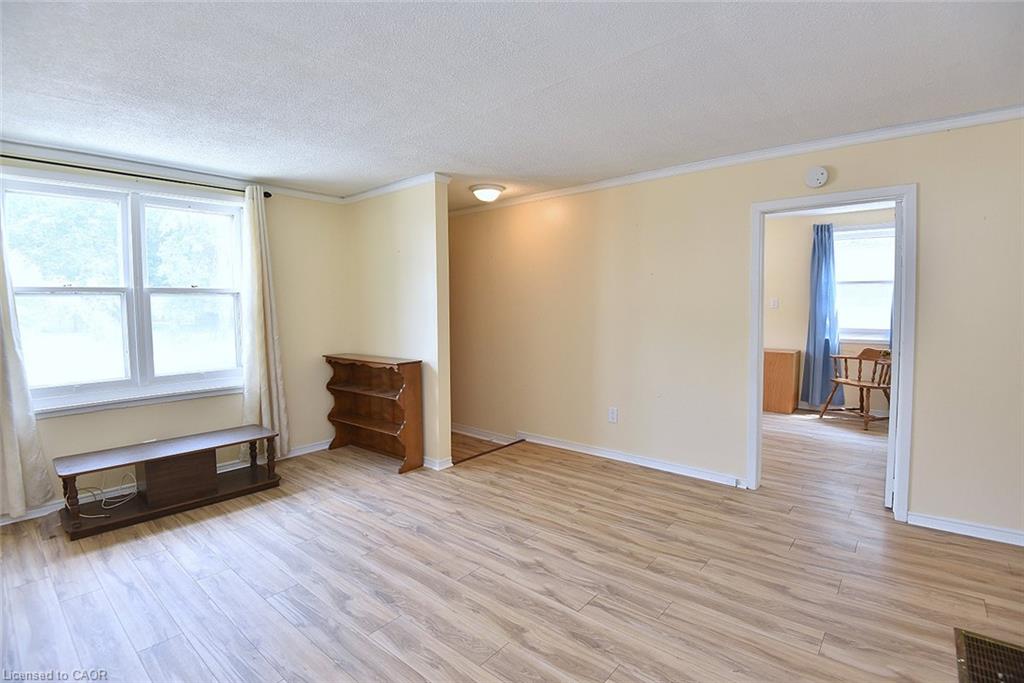 340 King Street W Property Photo 6