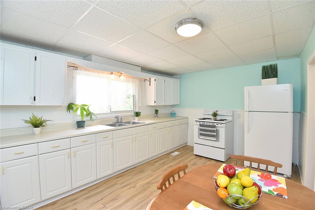340 King Street W Property Photo 10
