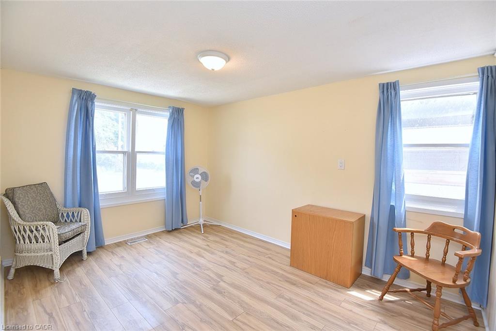 340 King Street W Property Photo 12