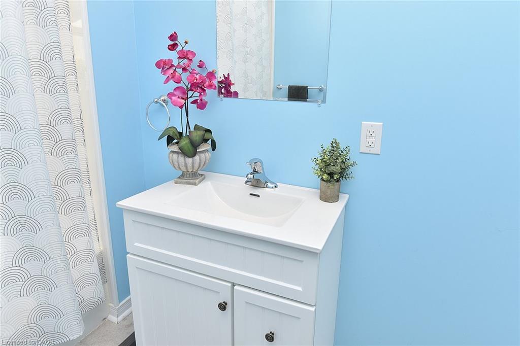 340 King Street W Property Photo 15