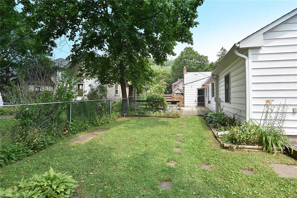 340 King Street W Property Photo 42