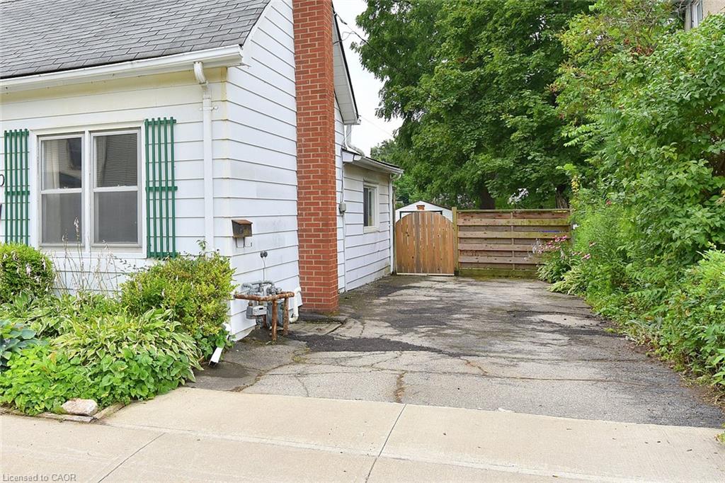 340 King Street W Property Photo 46