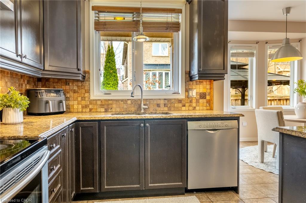 468 Coombs Court Property Photo 13
